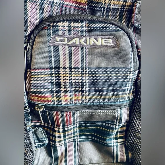 Dakine backpack NWOT - Picture 3 of 7